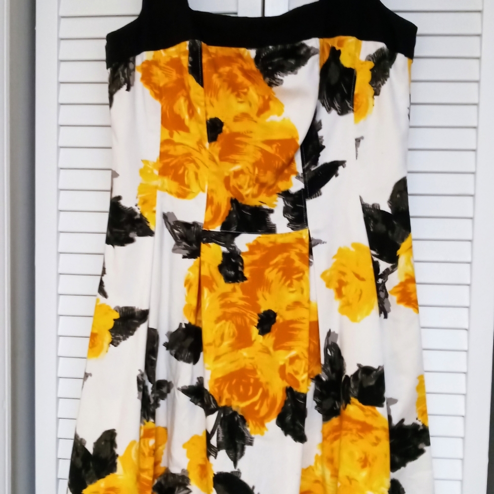 Yellow Roses Summer Dress - Picture 9 of 9